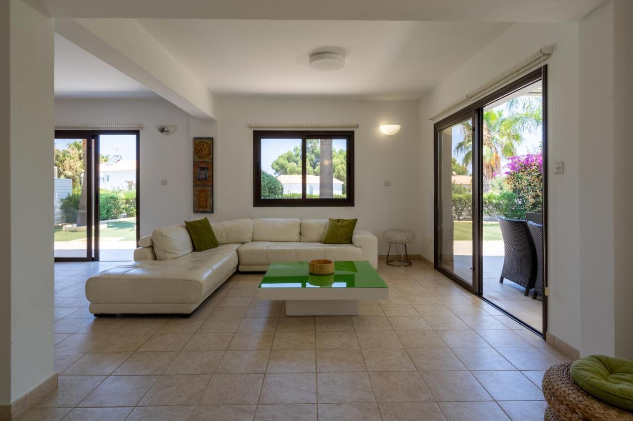 Villa Lime 3-bedroom In *